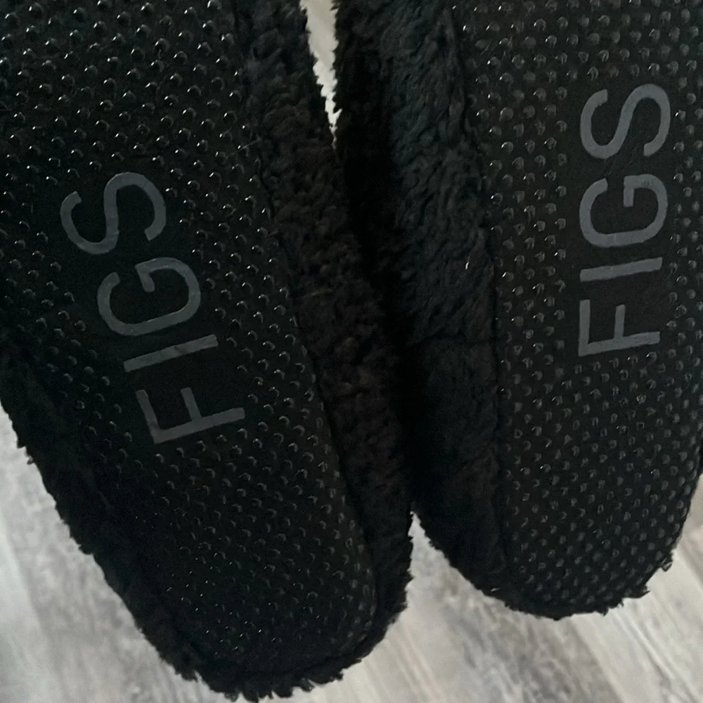 NWOT figs slippers size small - Picture 2 of 2